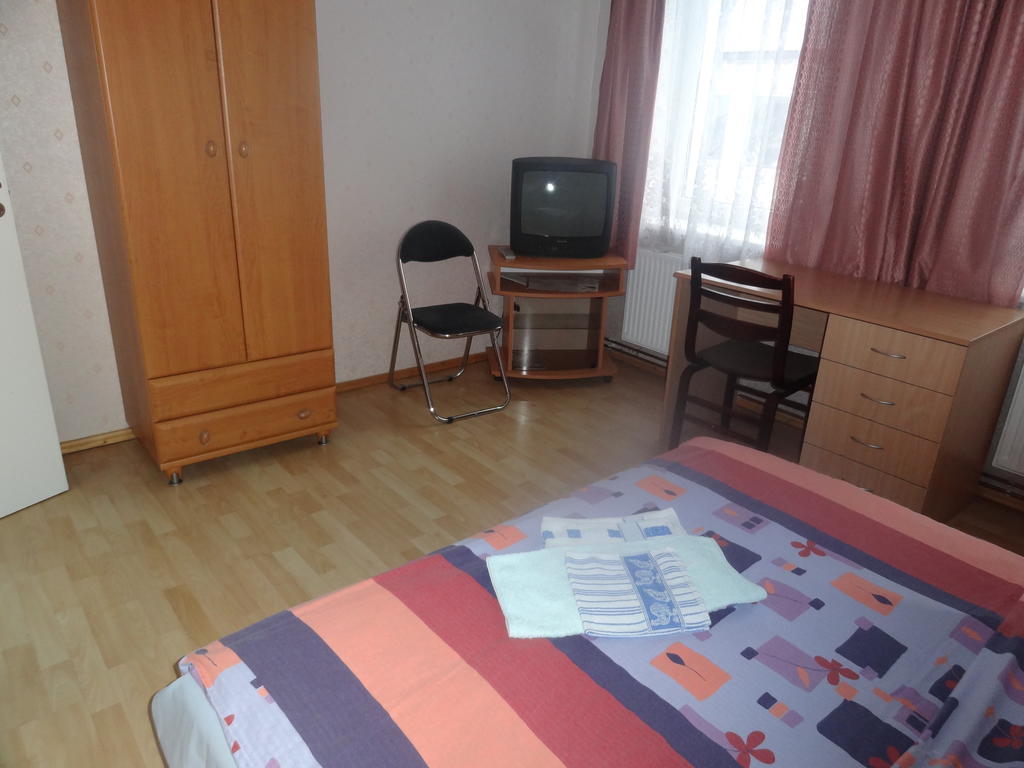 Hotel Rebir Даугавпилс Стая снимка