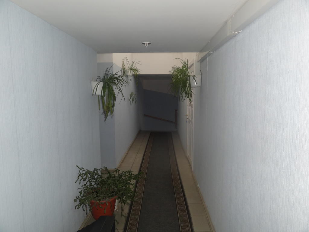 Hotel Rebir Даугавпилс Екстериор снимка